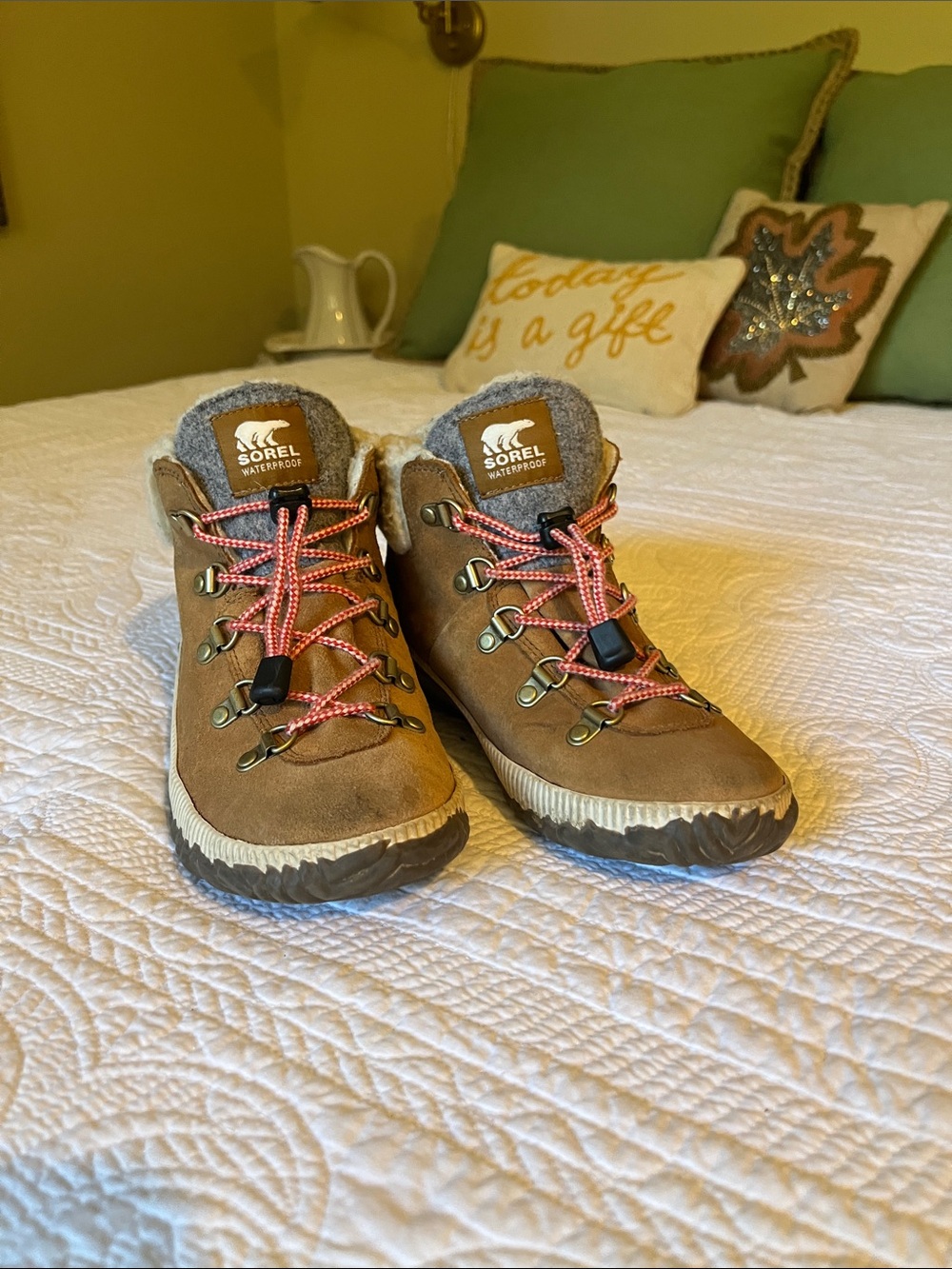 Sorel Kids Brown Suede Boots with Red Laces and adjustable toggle